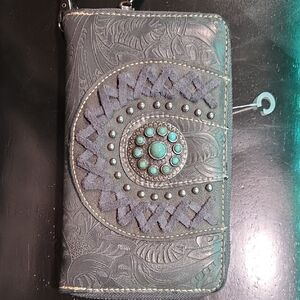 Montana West Geniune Leather Wristlet EUC